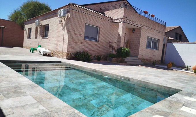 Cobisa Ski Chalet | El Balcon a Toledo 10 min from puy du fou