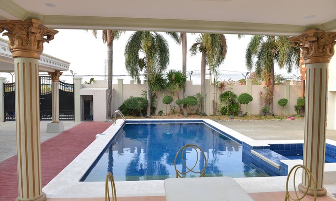 Noveleta Hotel | El Palacio Hotel