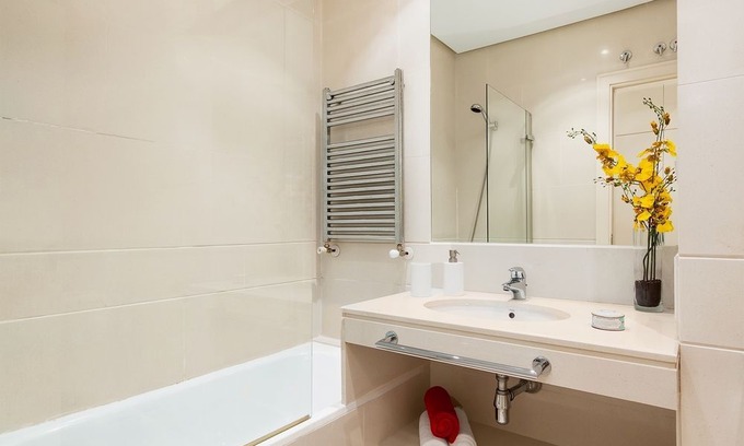 El Viso Apartment | El Viso Smart - Near U.S. Embassy