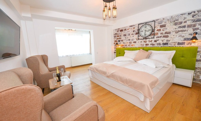 Bucharest City-Centre Apartment | Elegance Studio - Cismigiu Gardens - Flat Tv - Free Wifi - Panoramic View