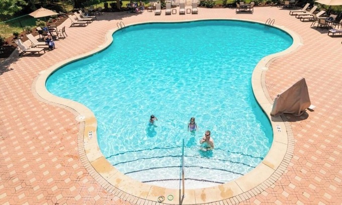 Lackey Resort | Elegant 1BR Stay Featuring Outdoor Dining Area + Peaceful Surroundings | 2 Units
