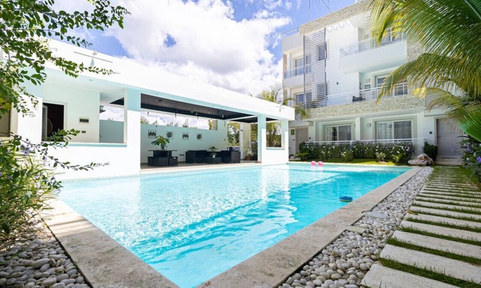 Dominicus Apartment | Elegant 2 Bedroom Apartment with Pool