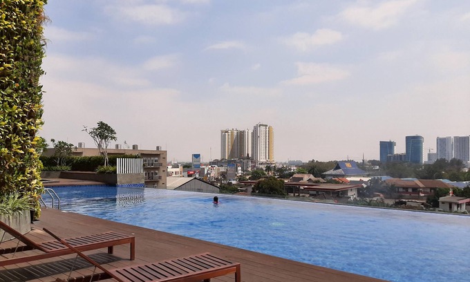 Pinang Apartment | Elegant and Relaxing Studio Apartment at Springwood Residence