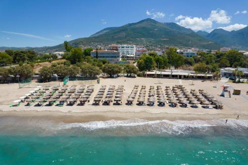 Kiparissia Hotel | Elegant Beach Hotel