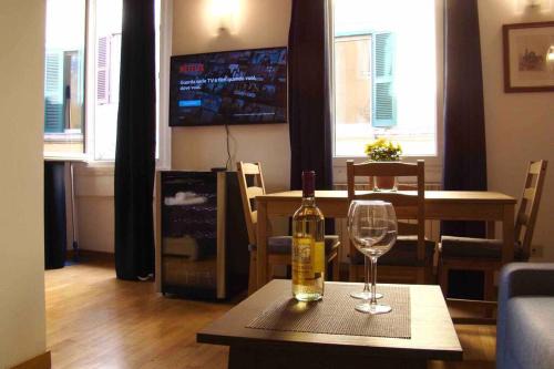 Trastevere Apartment | ELEGANT TRILUSSA APARTMENT