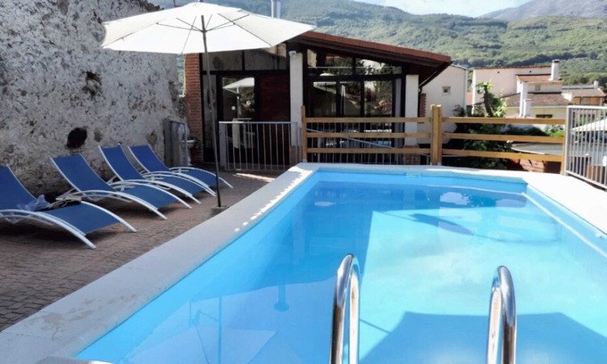 Jerte Villa | Elegant Villa with Private Pool in Jerte