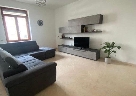 Stazione Apartment | [Elegante Appartamento in Centro]