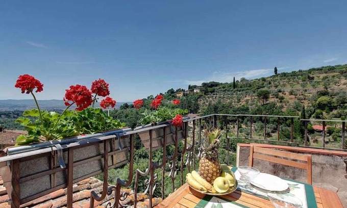 Florence Apartment | Elegante Appartamento In Collina