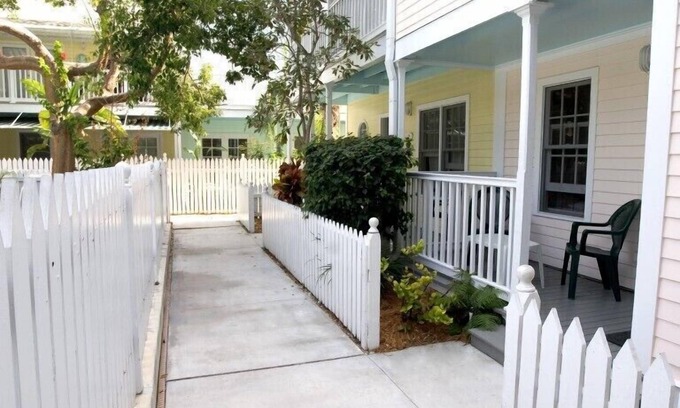 Truman Annex Condo | Elegantly Furnished Key West Condo in the Truman Annex.