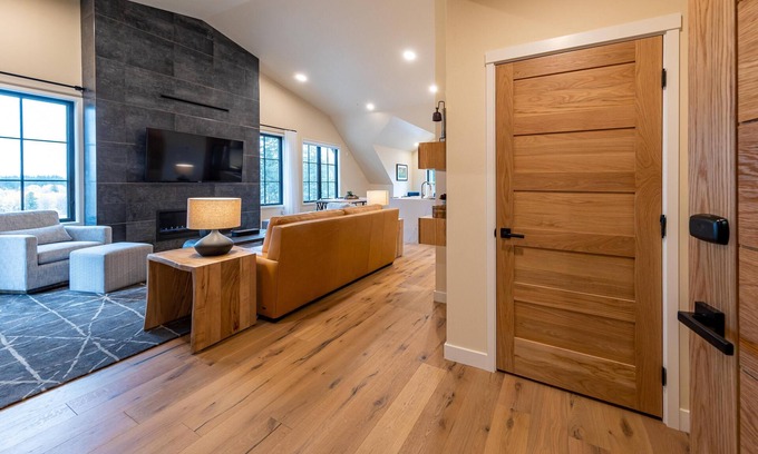 Tamarack Resort Condo | Elevated Condo in The Village|Top Floor|Balcony