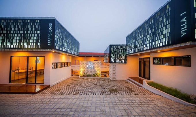 Plaosan Hotel | Elge Hotel and Villa Sarangan