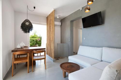 Loutraki Apartment | Elisa Seaside Luxury Suite