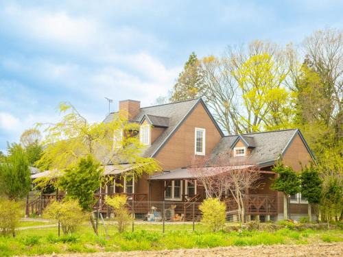 Nasushiobara House | Elle's Garden House 高いフェンスに囲まれた広い庭でペットは大満足 雨の日もBBQ可能