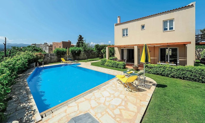 Prinos House | Elya and the neighboring Villa Prinos are located in the picturesque village of Prinos and offer a r