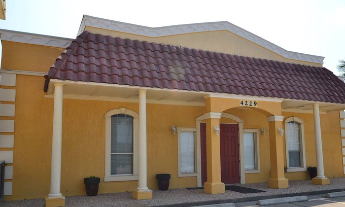 Pirates Beach West House | EMAIL FOR SUMMER SPECIALS !!! AWESOME SECOND ROW BEACHSIDE HOME WITH PRIVATE POOL ON 1/2 ACRE