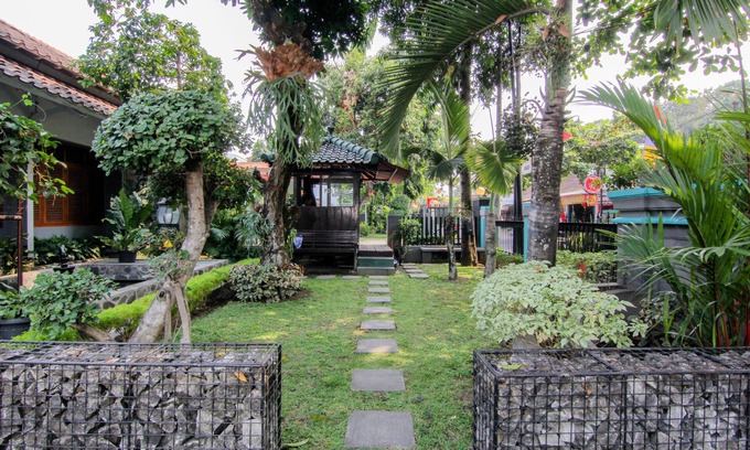 Catur Tunggal House | Embe Enem Homestay