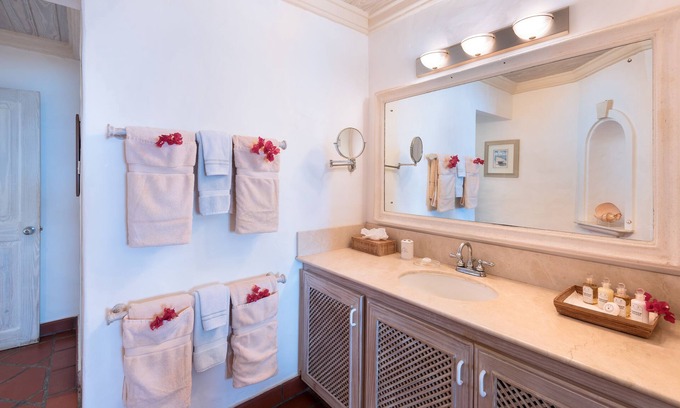 Gibbs Bay Villa | Emerald Beach 5 Aspicia, St. Petro, Barbados