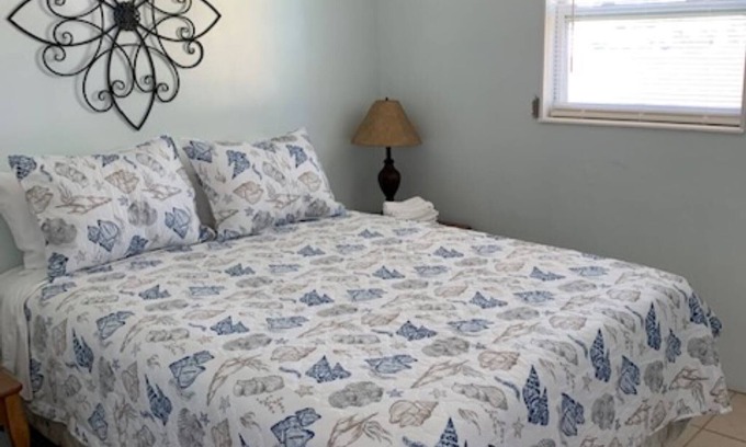 Englewood Cottage | Emerald Palms Unit 1