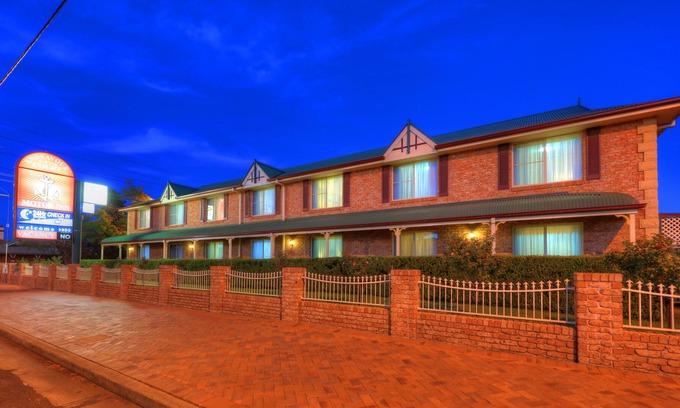 Dubbo Hotel | Endeavour Court Motor Inn