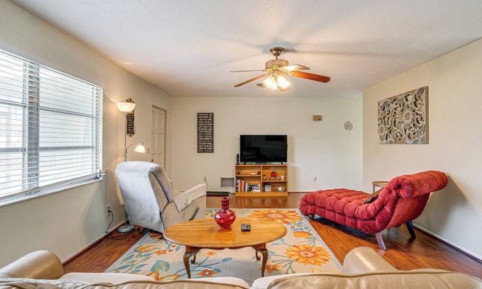 Bay Harbor Estates House | Englewood Home on Canal: Boat to Lemon Bay!