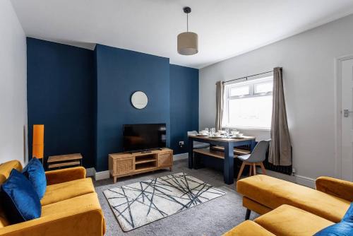 Darlington House | Enjoy 4 Br Spacious Home 7 Mins From City