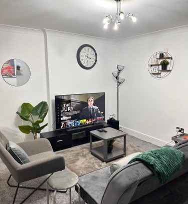 The Westside Apartment | Enjoy city living in this one-bedroom flat, complete with a balcony and secure parking in Birmingham city center