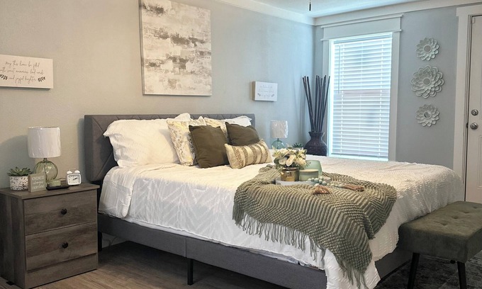 Caddo Heights-South Highlands House | "Enjoy Comfort in Every Stay"
