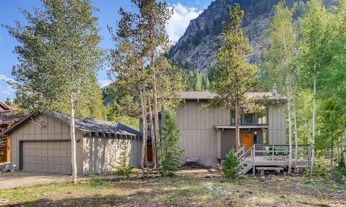 Frisco Cabin | Enjoy Frisco from your own Mountain Hideaway!