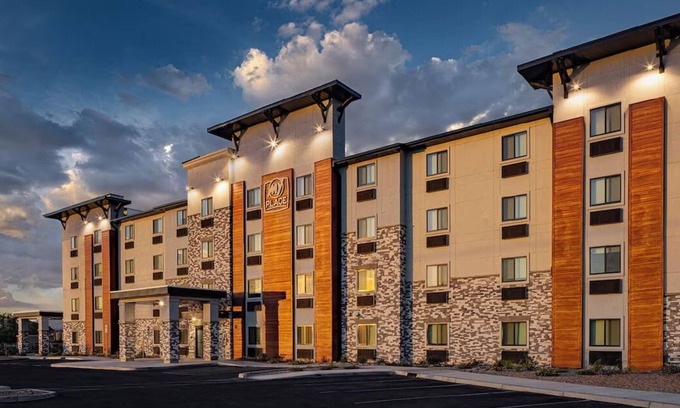 Tucson House | Enjoy Full Kitchen in Comfortable Room, Pet-Friendly Near University Campus