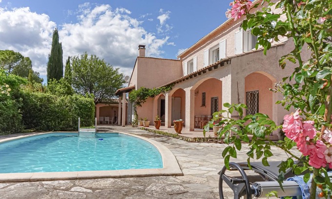 Les Matelles House | Enjoy some unforgettable vacations in this vacation home in the medieval village of Les Matelles.