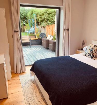 Boscombe House | Ensuite guest room - Private entrance, no pets