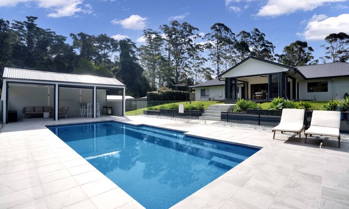 Peachester House | Entire Property @ Sunshine Grove