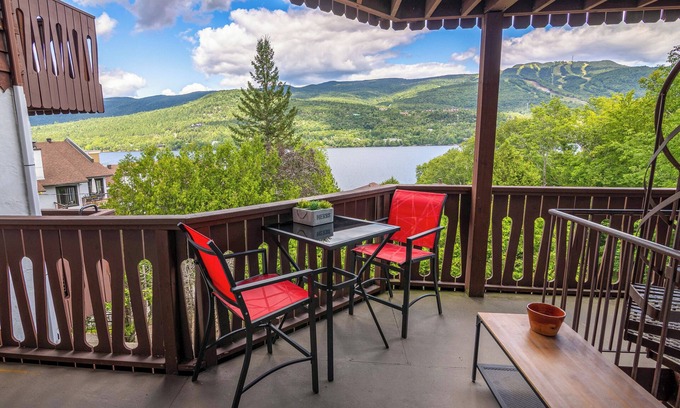 Mont-Tremblant Condo | Epic Lake View | Panoramic View | Au Coeur De Tremblant | Wi-Fi