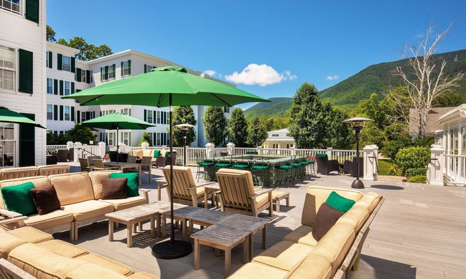 Manchester Apartment | Equinox Haven | King Room + Culinary Delights