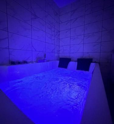 Monthyon Apartment | Escapade Disney : jacuzzi privé Appartement privée