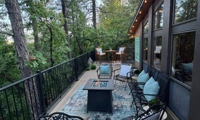 Munds Park Cabin | Escape to Pinewood Canyon Cabin, an inviting 2BR/2BA retreat nestled in the pines of Munds Park. With warm interiors, a relaxing deck with views, and direct forest access, it’s the perfect basecamp for year-round adventure and mountain serenity.