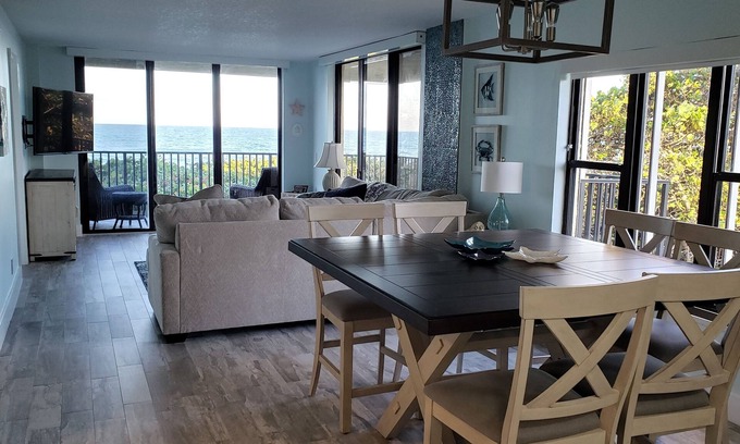 Hutchinson Island South Condo | Escape to your HAPPY place, luxury corner condo right on the beach!
