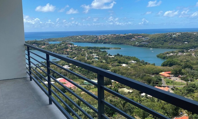 Westerhall Apartment | Escape360 Condo 2 - Sea Views, Luxurious & Modern