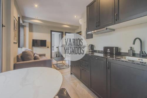 Embajadores Apartment | Esencia de Madrid para 7 en Santa Ana 20 E2