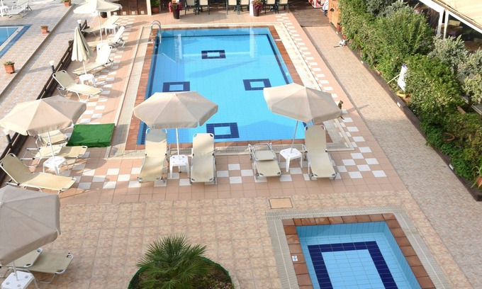 Kato Stalos Apartment | Esperides Beach Hotel Apartments