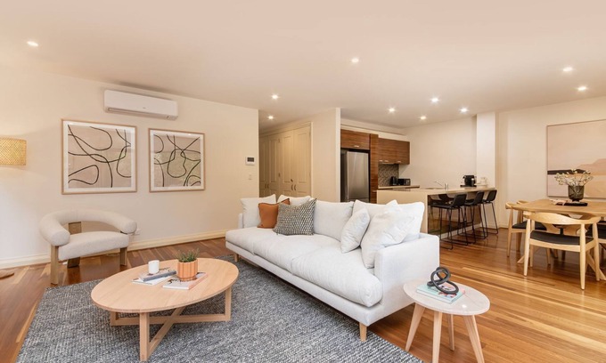 Brighton Apartment | Esplanade Escape to the Brighton Beach Boxes