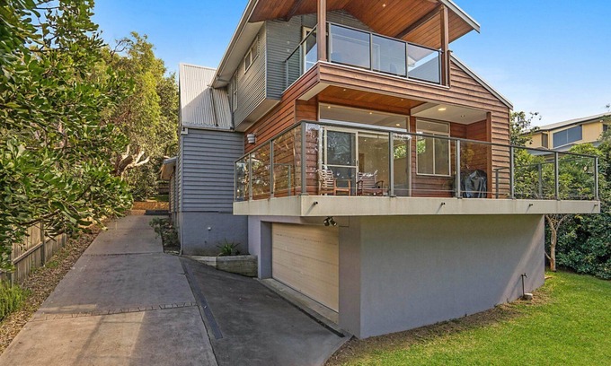 Killcare House | Eucalyptus Beach House by HolidayCo.