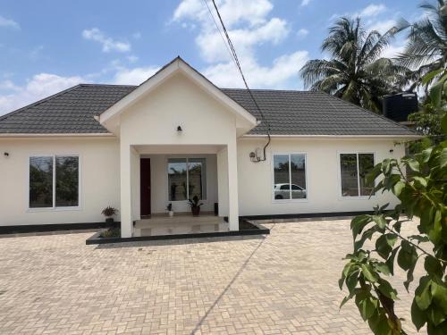 Dar es Salaam Hotel | Evita Villas Lodge