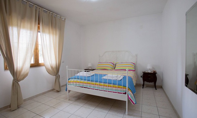 Eboli House | excellent for visiting the Amalfi coast, the Archaeological site of Paestum