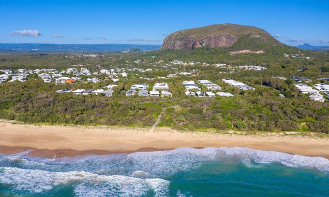 Yaroomba House | Exclusive and Tranquil Beachside Retreat