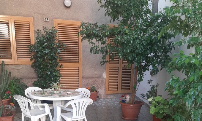 Giorgilorio House | EXCLUSIVE APARTMENT WITH PRIVATE COURT