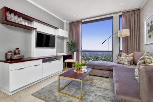 Greater Johannesburg Metropolitan Area Apartment | Executive 3 bed apartment with balcony & Executive 2 bed apartment in Sandton