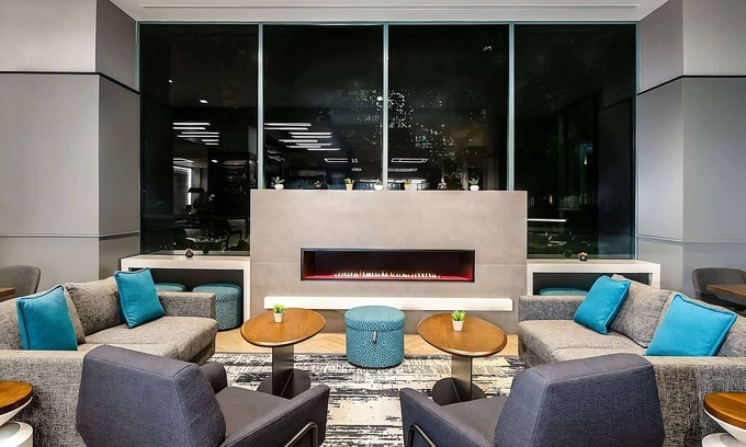 Downtown Columbus Hotel | Experience Soothing Stay! 3 Comfortable Units, Near Ohio Historical Center!
