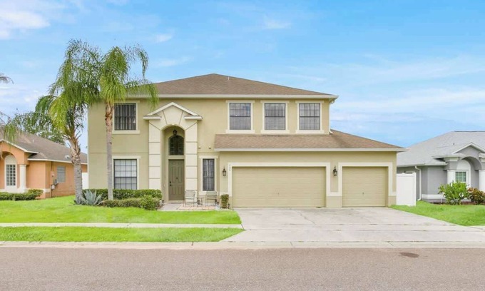 Legacy Park House | Experience the ultimate getaway at our 4-bedroom