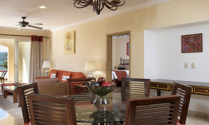 Flamingos Resort | Experience your Christmas vacation on the beach in the beautiful Nuervo Vallarta